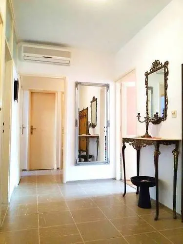 Appartement Deni Guest House